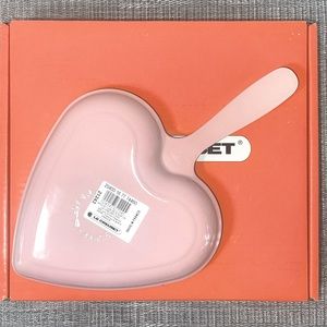 Le Creuset Heart Cast Iron Skillet/ Pan - Shell Pink